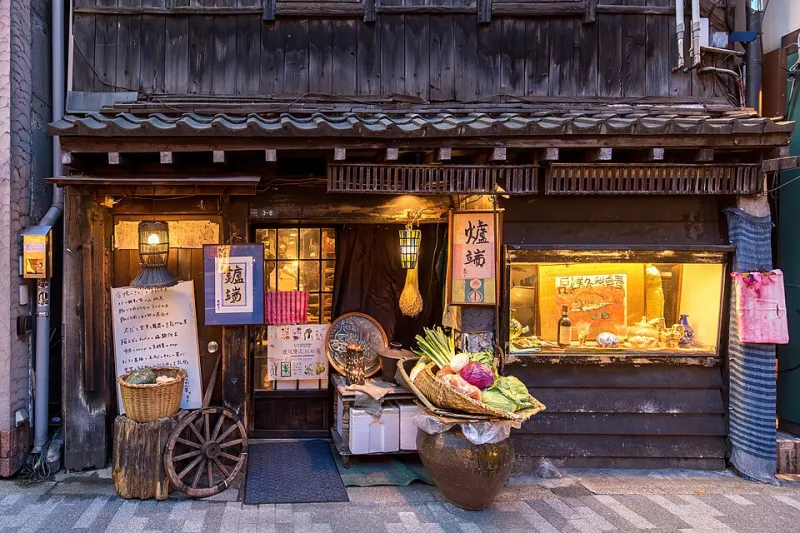 The Unwritten Rules: A Practical Guide to Business Etiquette and Trust-Building with Local Japanese Shop Owners